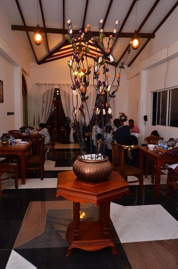 Hotel Richmond House Colombo à Nugegoda Extérieur photo