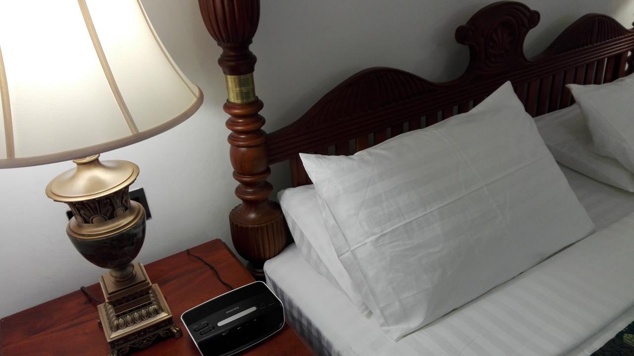 Hotel Richmond House Colombo à Nugegoda Extérieur photo